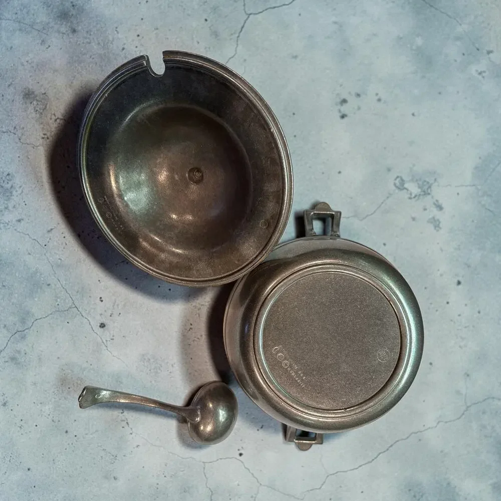 Vntg Wilton Armetale Covered Serving Bowl Casserole Dish  Ladle Aluminum Alloy